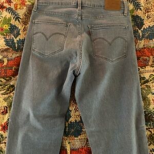 Light Blue Levi’s 724 High Rise Straight stretch Jeans size 30